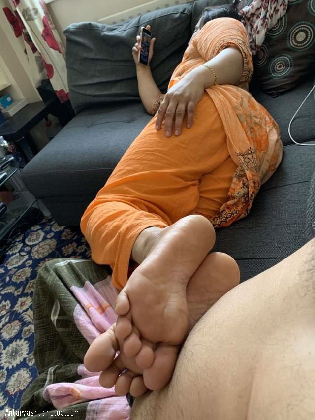 https://pub-5fcdf72a54cd4edbb03ec3edaa415a42.r2.dev/nakedleaks/the_maid's_explicit_photo_session/0.jpg