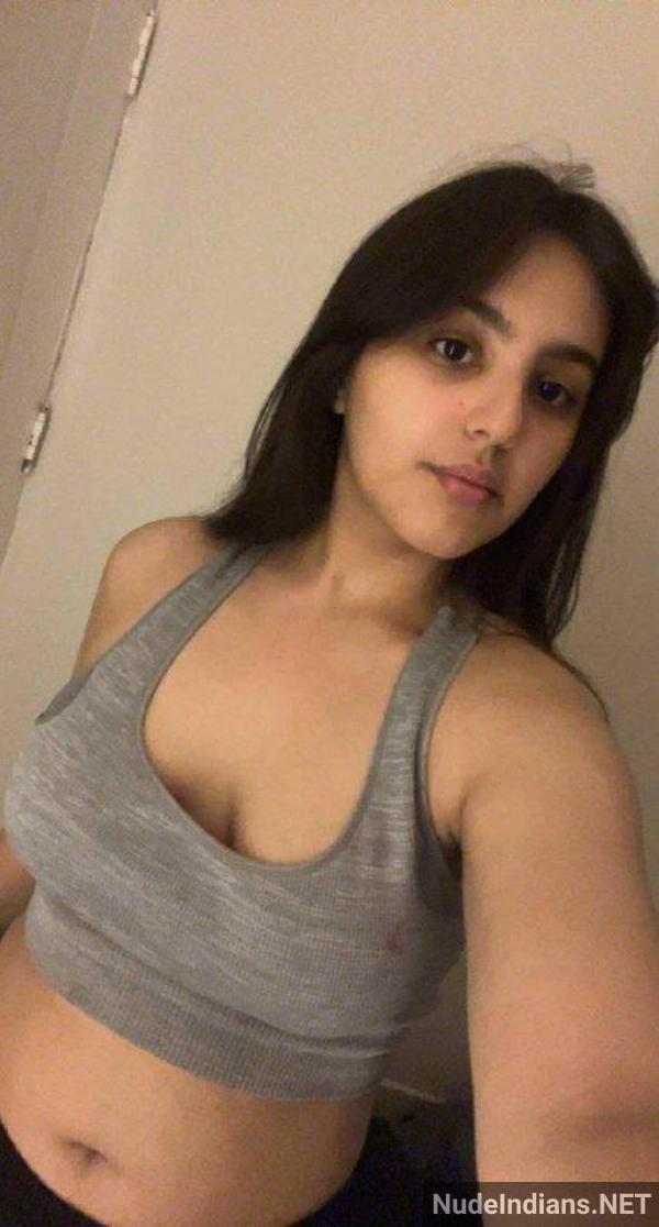 https://pub-5fcdf72a54cd4edbb03ec3edaa415a42.r2.dev/nakedleaks/the_seductive_appeal_of_mumbai_girl_nisha_advani's_body/27.jpg