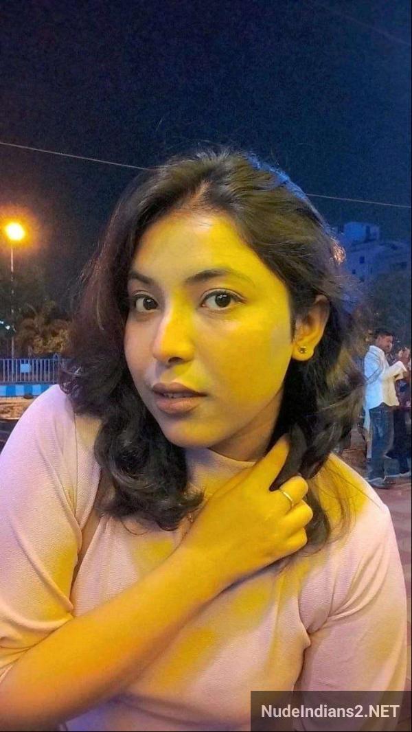 https://pub-5fcdf72a54cd4edbb03ec3edaa415a42.r2.dev/nakedleaks/the_seductive_selfies_of_my_bengali_girlfriend_komolina_sen/1.jpg