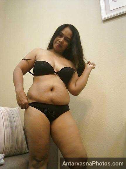 https://pub-5fcdf72a54cd4edbb03ec3edaa415a42.r2.dev/nakedleaks/thirsty_cougar's_sensual_images/0.jpg