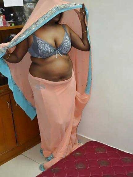 https://pub-5fcdf72a54cd4edbb03ec3edaa415a42.r2.dev/nakedleaks/thirsty_indian_aunt_yearning_for_intimacy/2.jpg