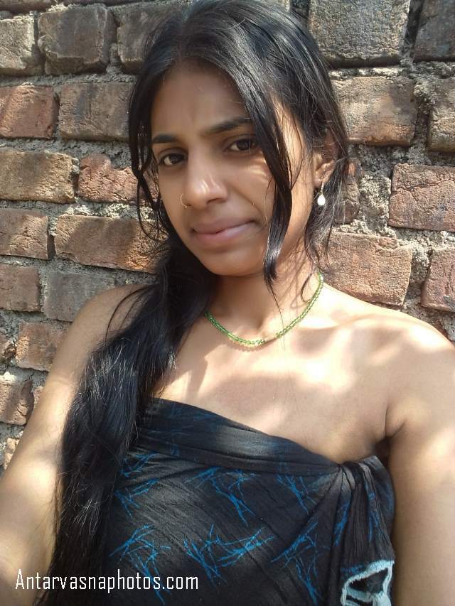 https://pub-5fcdf72a54cd4edbb03ec3edaa415a42.r2.dev/nakedleaks/thirsty_lips_longing_for_rukhsar's_hidden_beauty/3.jpg