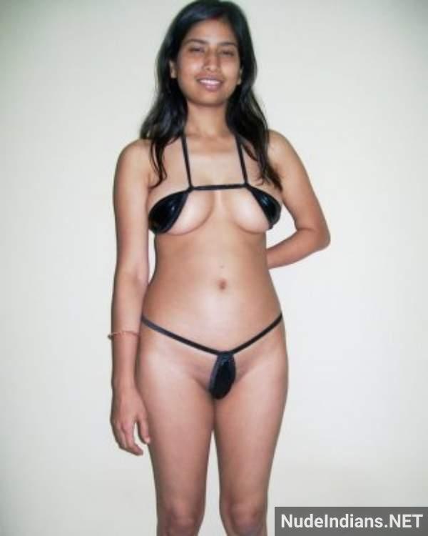 https://pub-5fcdf72a54cd4edbb03ec3edaa415a42.r2.dev/nakedleaks/thirsty_wife's_nude_tease_and_play_sex_photos/7.jpg