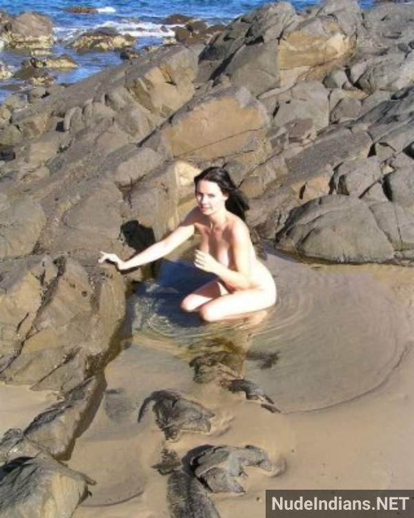https://pub-5fcdf72a54cd4edbb03ec3edaa415a42.r2.dev/nakedleaks/thirsty_wife's_nude_tease_and_play_sex_photos/73.jpg