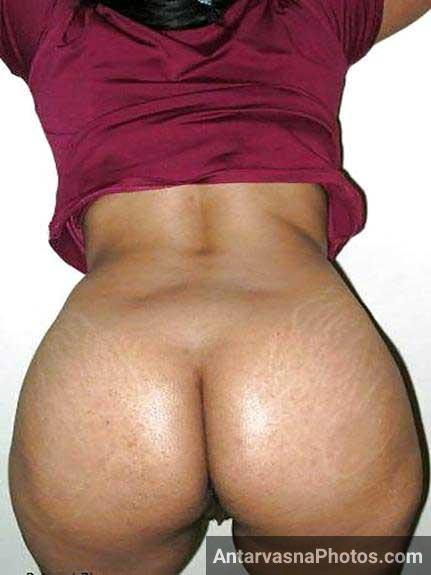 https://pub-5fcdf72a54cd4edbb03ec3edaa415a42.r2.dev/nakedleaks/this_is_the_authentic_indian_bottom_shop/9.jpg