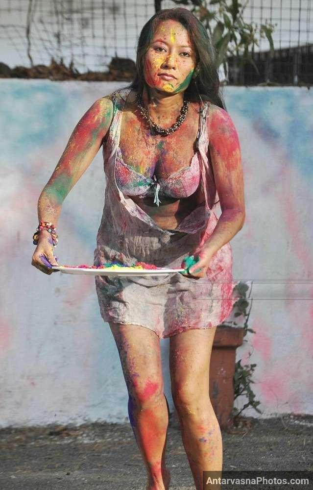 https://pub-5fcdf72a54cd4edbb03ec3edaa415a42.r2.dev/nakedleaks/traditional_indian_festival_photos_–_revealing_attire_and_celebrations/4.jpg