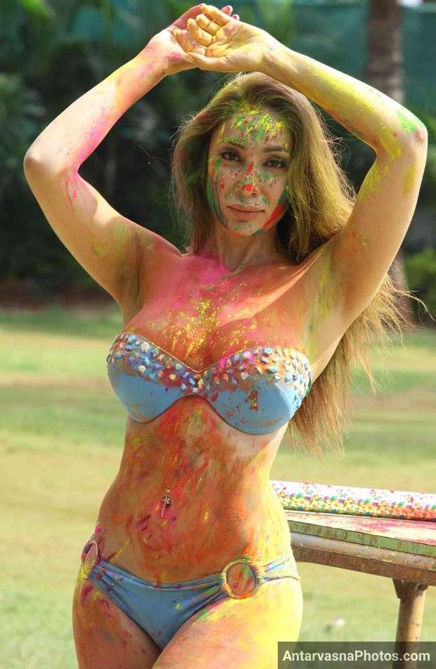 https://pub-5fcdf72a54cd4edbb03ec3edaa415a42.r2.dev/nakedleaks/traditional_indian_festival_photos_–_revealing_attire_and_celebrations/8.jpg