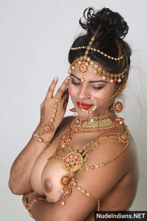 https://pub-5fcdf72a54cd4edbb03ec3edaa415a42.r2.dev/nakedleaks/traditional_indian_wife_intimate_photo_collection/38.jpg