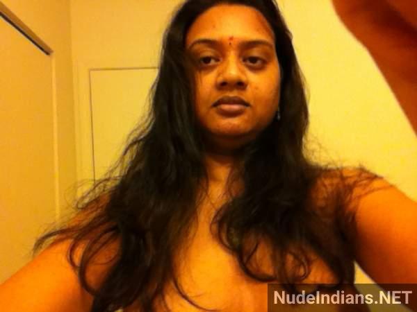 https://pub-5fcdf72a54cd4edbb03ec3edaa415a42.r2.dev/nakedleaks/transformation_of_marathi_mature_wife_post-marriage/31.jpg