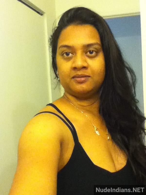 https://pub-5fcdf72a54cd4edbb03ec3edaa415a42.r2.dev/nakedleaks/transformation_of_marathi_mature_wife_post-marriage/85.jpg