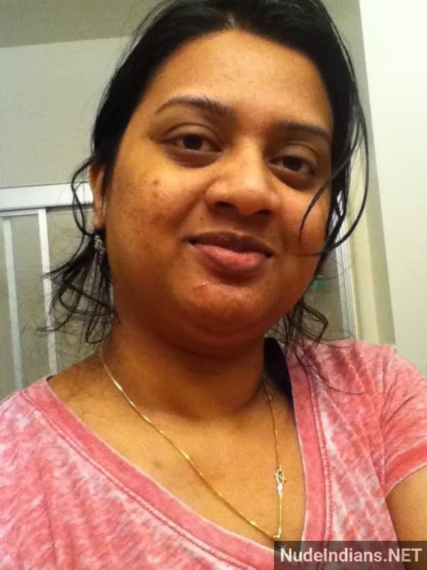 https://pub-5fcdf72a54cd4edbb03ec3edaa415a42.r2.dev/nakedleaks/transformation_of_marathi_mature_wife_post-marriage/92.jpg