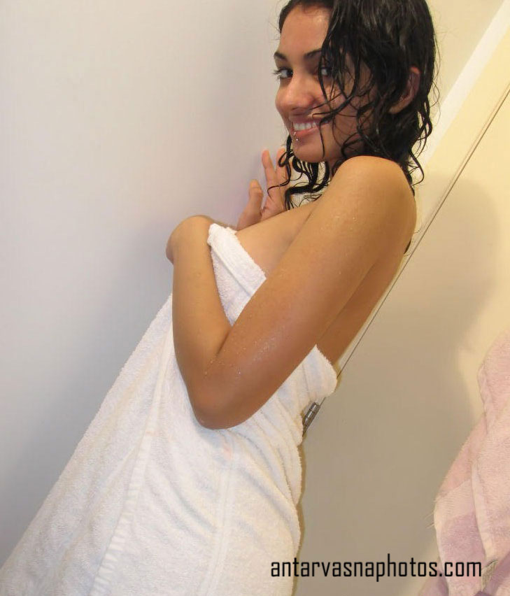 https://pub-5fcdf72a54cd4edbb03ec3edaa415a42.r2.dev/nakedleaks/university_student_with_a_luscious_body/1.jpg