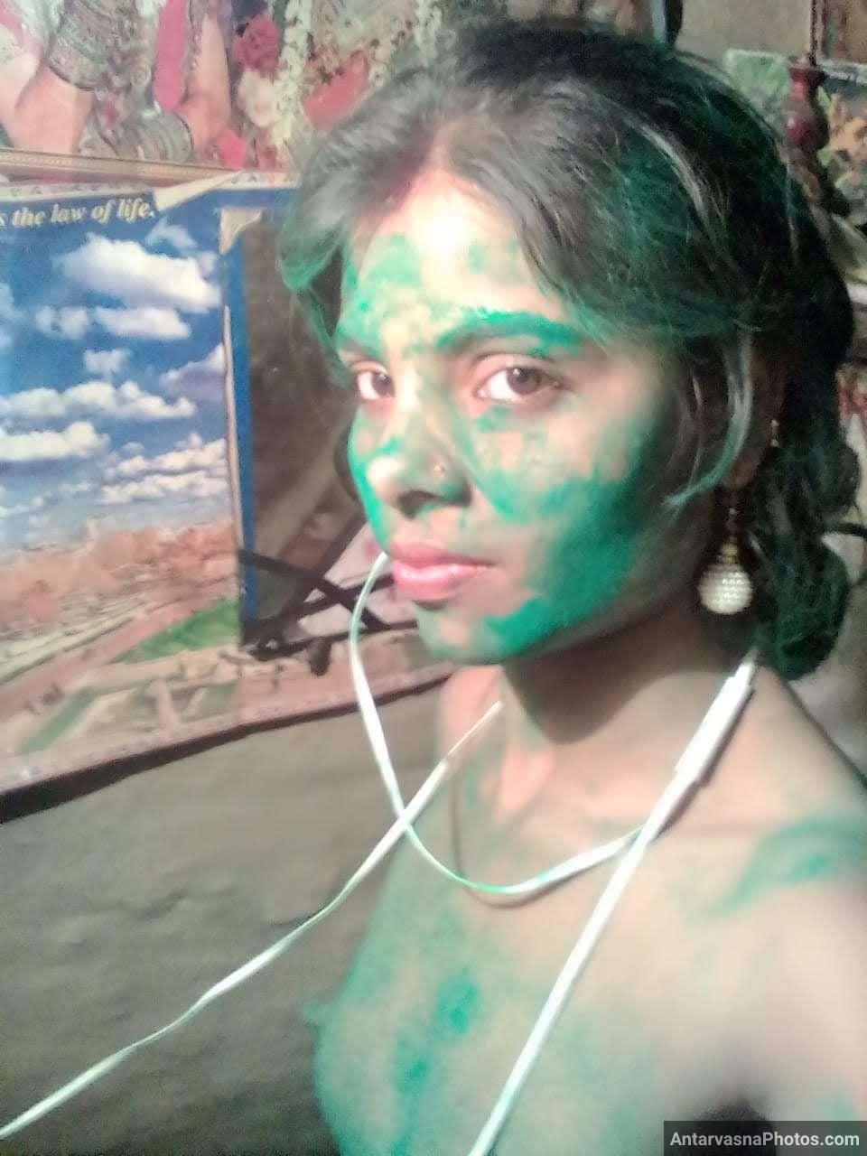 https://pub-5fcdf72a54cd4edbb03ec3edaa415a42.r2.dev/nakedleaks/urban_and_rural_bhabhi's_nude_holi_celebrations/0.jpg