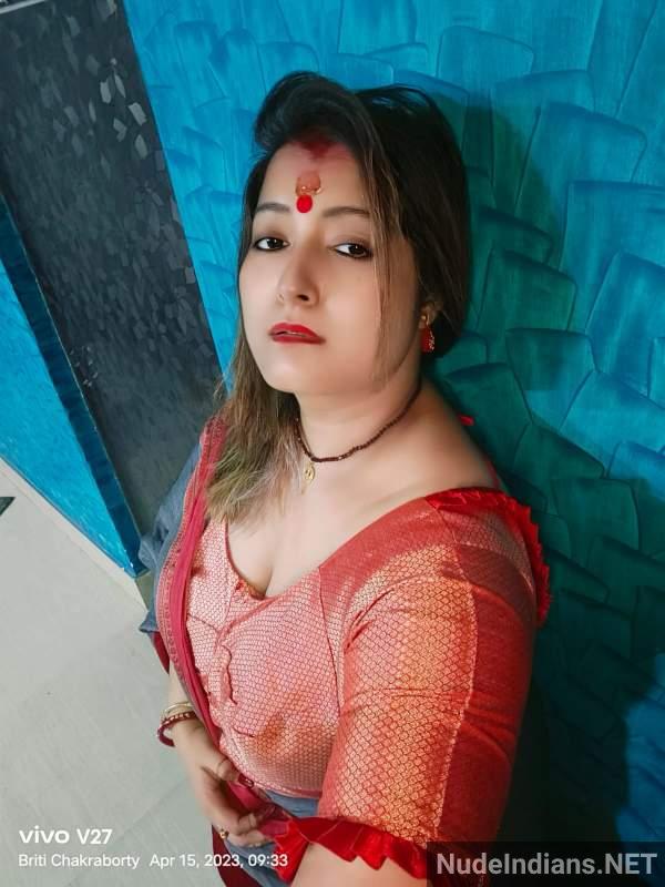https://pub-5fcdf72a54cd4edbb03ec3edaa415a42.r2.dev/nakedleaks/uttar_pradesh_mature_woman_poonam_explicit_photos/75.jpg