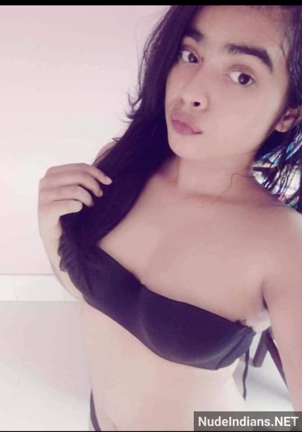 https://pub-5fcdf72a54cd4edbb03ec3edaa415a42.r2.dev/nakedleaks/vaishnavi_from_mumbai_showcasing_her_allure_like_a_model/18.jpg