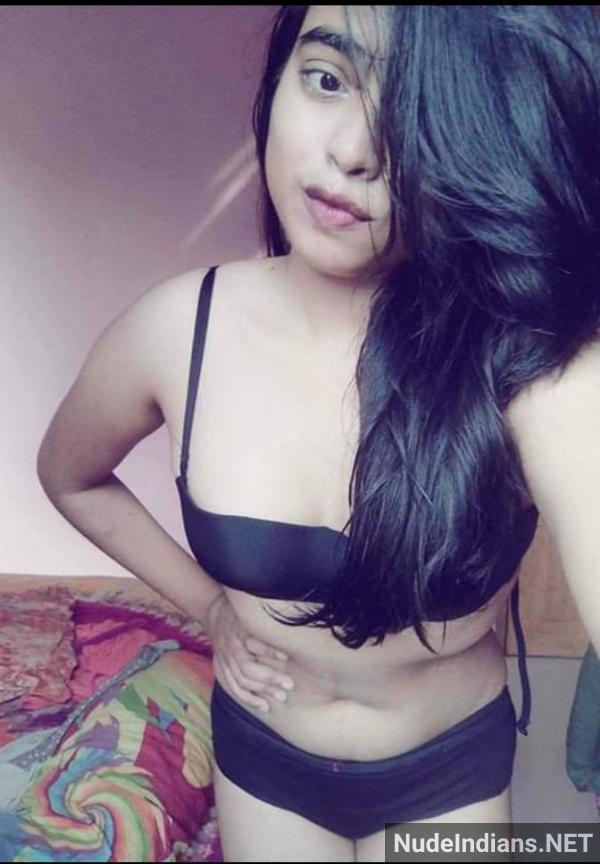 https://pub-5fcdf72a54cd4edbb03ec3edaa415a42.r2.dev/nakedleaks/vaishnavi_from_mumbai_showcasing_her_allure_like_a_model/2.jpg