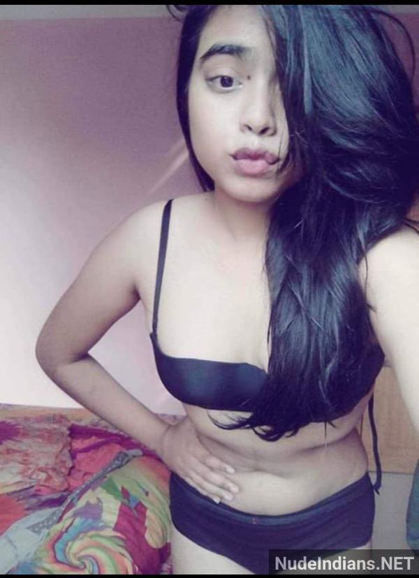 https://pub-5fcdf72a54cd4edbb03ec3edaa415a42.r2.dev/nakedleaks/vaishnavi_from_mumbai_showcasing_her_allure_like_a_model/3.jpg