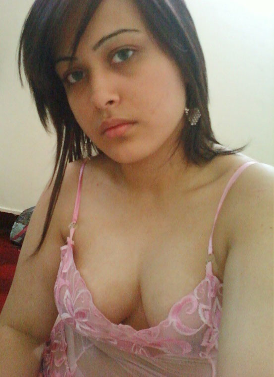 https://pub-5fcdf72a54cd4edbb03ec3edaa415a42.r2.dev/nakedleaks/vibrant_indian_teen's_captivating_bust_snapshots/0.jpg