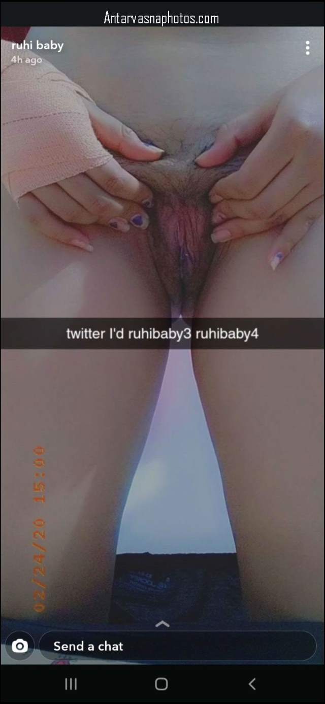 https://pub-5fcdf72a54cd4edbb03ec3edaa415a42.r2.dev/nakedleaks/view_20_sensual_instagram_story_images/18.jpg