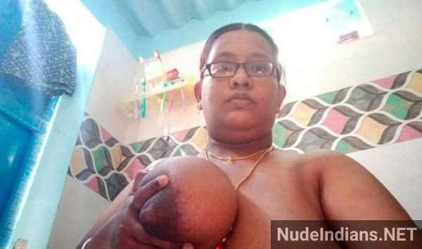 https://pub-5fcdf72a54cd4edbb03ec3edaa415a42.r2.dev/nakedleaks/view_bold_telugu_bhabhi's_nude_photos/5.jpg