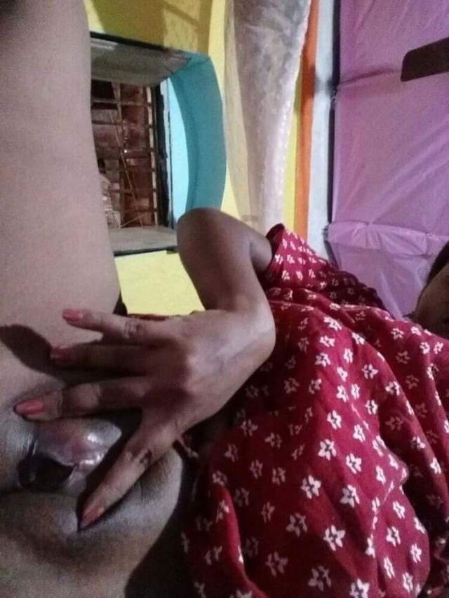 https://pub-5fcdf72a54cd4edbb03ec3edaa415a42.r2.dev/nakedleaks/view_desi_porn_images_of_indian_girls_revealing/24.jpg
