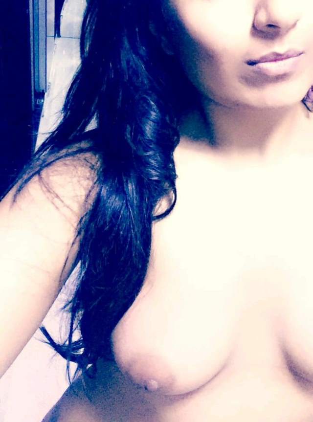 https://pub-5fcdf72a54cd4edbb03ec3edaa415a42.r2.dev/nakedleaks/view_desi_porn_images_of_indian_girls_revealing/27.jpg