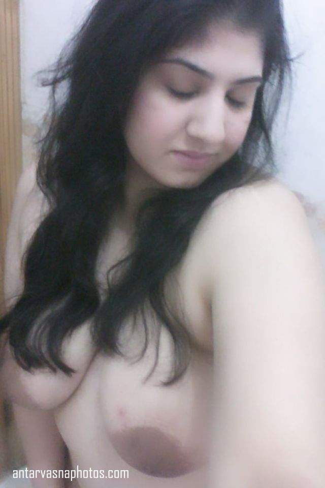 https://pub-5fcdf72a54cd4edbb03ec3edaa415a42.r2.dev/nakedleaks/view_hot_aunt's_revealing_desi_pictures/7.jpg