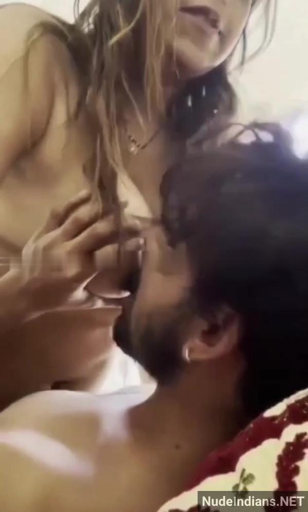 https://pub-5fcdf72a54cd4edbb03ec3edaa415a42.r2.dev/nakedleaks/view_indian_aunties_revealing_ample_assets_and_engaging_in_intimate_activities/12.jpg