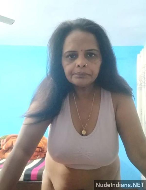 https://pub-5fcdf72a54cd4edbb03ec3edaa415a42.r2.dev/nakedleaks/view_indian_aunties_revealing_ample_assets_and_engaging_in_intimate_activities/2.jpg