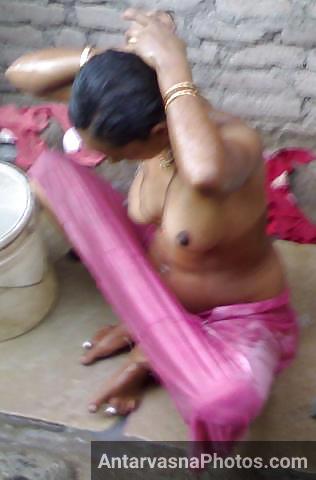 https://pub-5fcdf72a54cd4edbb03ec3edaa415a42.r2.dev/nakedleaks/village_sexy_desi_aunty's_steamy_pictures/4.jpg