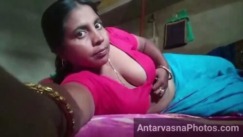 https://pub-5fcdf72a54cd4edbb03ec3edaa415a42.r2.dev/nakedleaks/village_widow_aunty's_blouse_photos/2.jpg