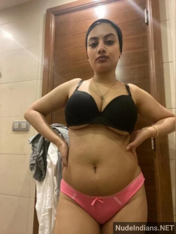 https://pub-5fcdf72a54cd4edbb03ec3edaa415a42.r2.dev/nakedleaks/viral_exposure_of_desi_muslim_office_girl_sofia's_nude_photos/12.jpg
