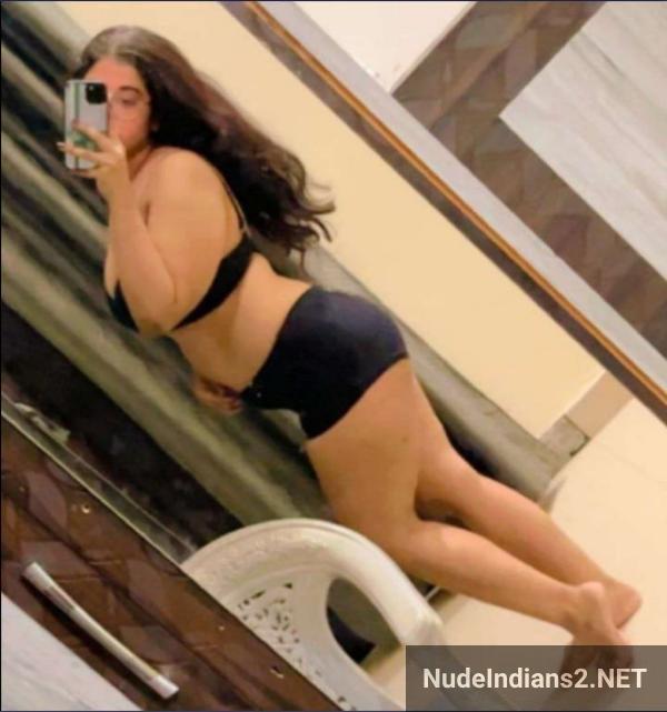 https://pub-5fcdf72a54cd4edbb03ec3edaa415a42.r2.dev/nakedleaks/viral_pics:_kanpur_muslim_girlfriend_zoya_khan's_big_selfie_reveal/34.jpg