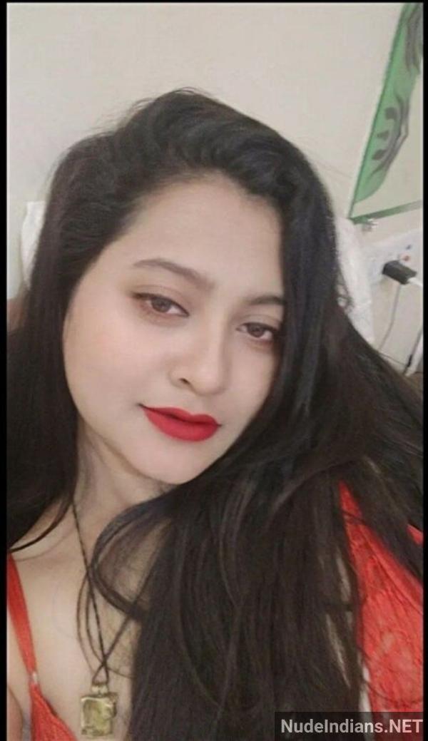 https://pub-5fcdf72a54cd4edbb03ec3edaa415a42.r2.dev/nakedleaks/viral_video:_married_gujarati_wife's_office_affair_exposed/25.jpg