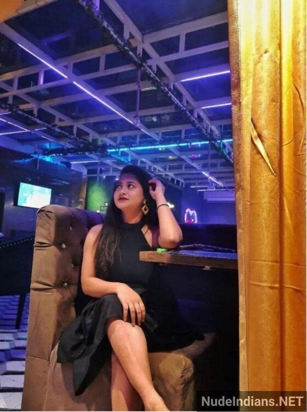 https://pub-5fcdf72a54cd4edbb03ec3edaa415a42.r2.dev/nakedleaks/viral_video:_married_gujarati_wife's_office_affair_exposed/32.jpg