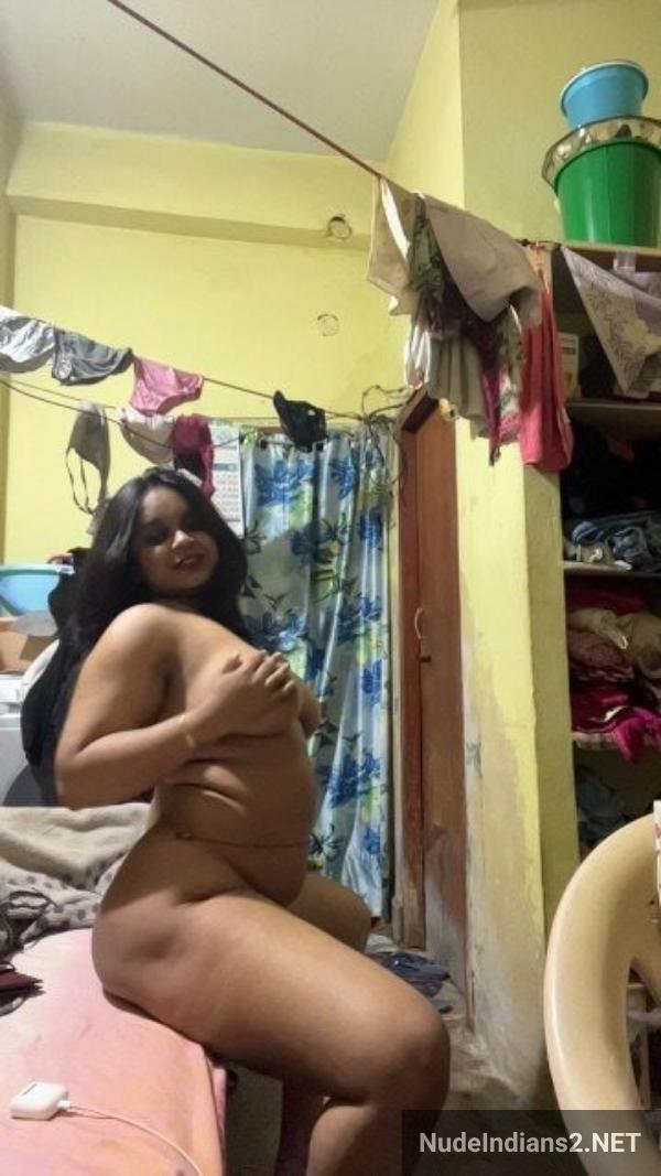 https://pub-5fcdf72a54cd4edbb03ec3edaa415a42.r2.dev/nakedleaks/voluptuous_bengali_spouse_rupali_das_takes_self-portraits_in_revealing_attire/20.jpg