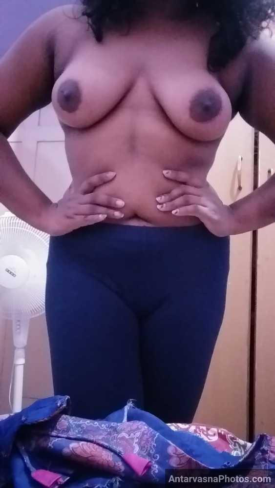 https://pub-5fcdf72a54cd4edbb03ec3edaa415a42.r2.dev/nakedleaks/voluptuous_desi_partner's_alluring_figure_and_busty_photos/7.jpg