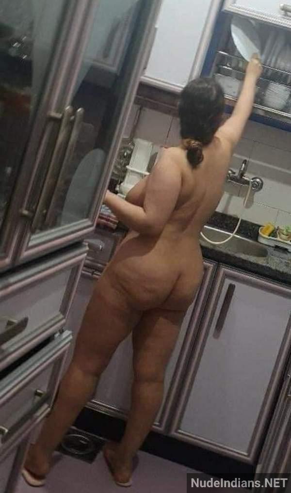 https://pub-5fcdf72a54cd4edbb03ec3edaa415a42.r2.dev/nakedleaks/voluptuous_features_of_tamil_aunties_from_the_south/44.jpg