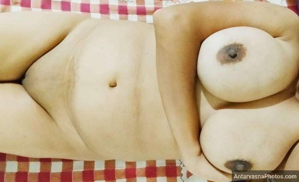 https://pub-5fcdf72a54cd4edbb03ec3edaa415a42.r2.dev/nakedleaks/voluptuous_home-maker_from_pune_shares_revealing_selfies/11.jpg