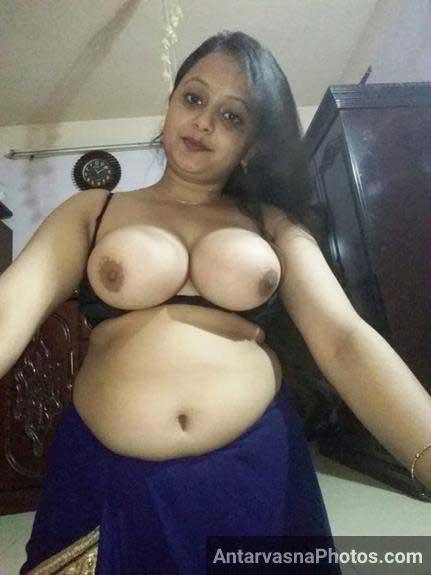 https://pub-5fcdf72a54cd4edbb03ec3edaa415a42.r2.dev/nakedleaks/voluptuous_indian_bhabhi_revealed_in_traditional_saree/7.jpg