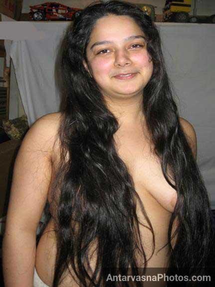 https://pub-5fcdf72a54cd4edbb03ec3edaa415a42.r2.dev/nakedleaks/voluptuous_indian_girl's_nude_photos/4.jpg
