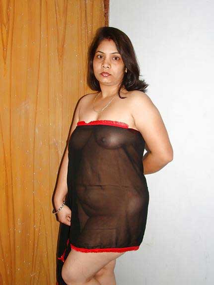 Voluptuous Indian Wife's Adult Photos