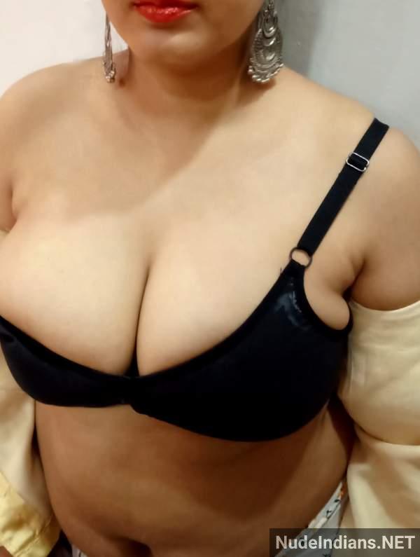 https://pub-5fcdf72a54cd4edbb03ec3edaa415a42.r2.dev/nakedleaks/voluptuous_komal_flaunts_nude_in_black_lingerie/30.jpg