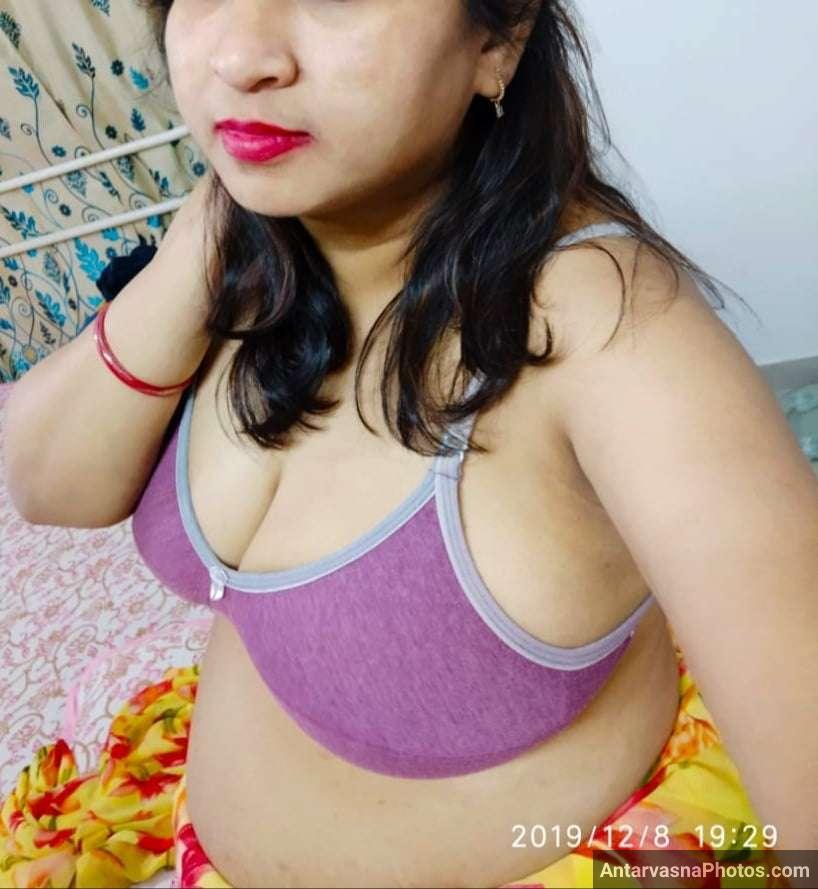 https://pub-5fcdf72a54cd4edbb03ec3edaa415a42.r2.dev/nakedleaks/voluptuous_mumbai_woman_in_yellow_saree_undressing_images/12.jpg
