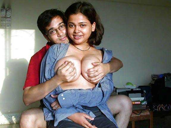 https://pub-5fcdf72a54cd4edbb03ec3edaa415a42.r2.dev/nakedleaks/voluptuous_nri_wife's_sensual_images/1.jpg