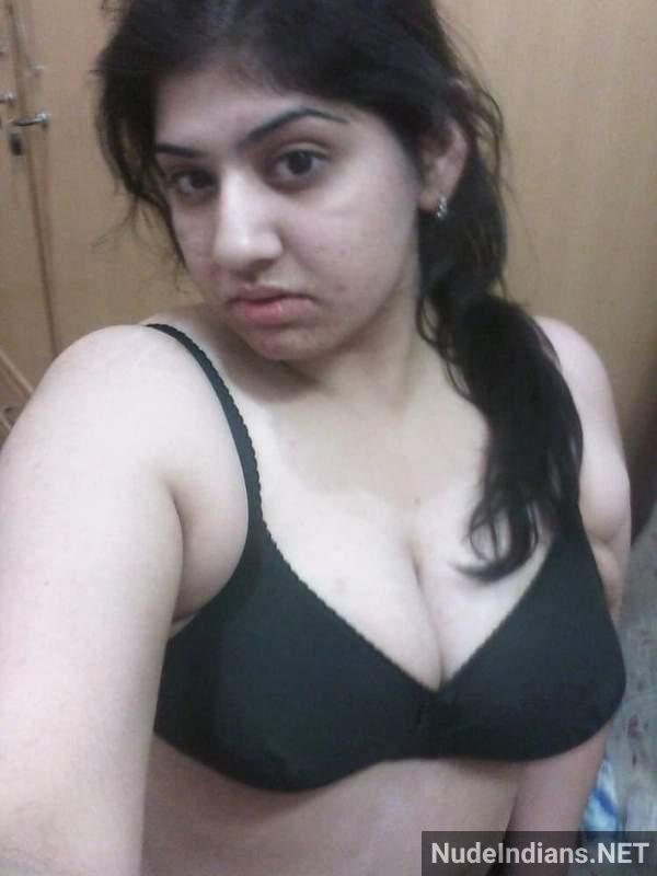 https://pub-5fcdf72a54cd4edbb03ec3edaa415a42.r2.dev/nakedleaks/voluptuous_pakistani_girls_seeking_intimacy_in_lingerie/17.jpg