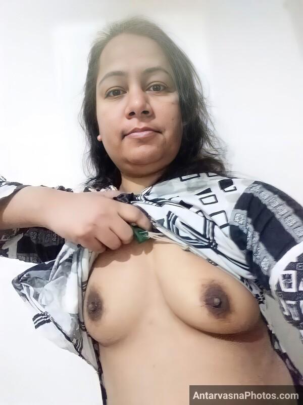 https://pub-5fcdf72a54cd4edbb03ec3edaa415a42.r2.dev/nakedleaks/voluptuous_pakistani_wife_reveals_all_in_intimate_photos/1.jpg