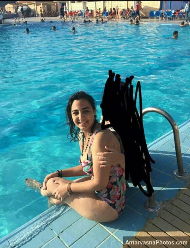 https://pub-5fcdf72a54cd4edbb03ec3edaa415a42.r2.dev/nakedleaks/wealthy_lady_ruby's_indian_bosom_photo/0.jpg