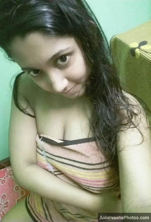 https://pub-5fcdf72a54cd4edbb03ec3edaa415a42.r2.dev/nakedleaks/wealthy_lady_ruby's_indian_bosom_photo/3.jpg