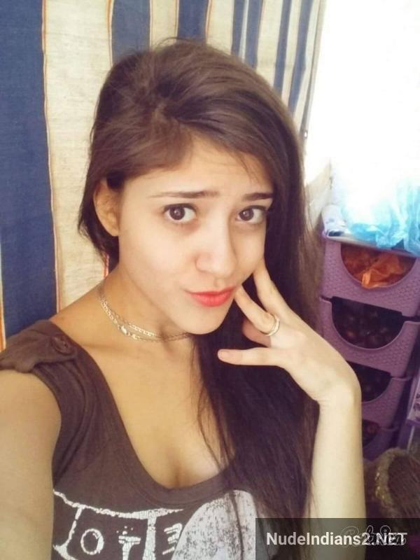 https://pub-5fcdf72a54cd4edbb03ec3edaa415a42.r2.dev/nakedleaks/when_my_cousin_roshni_surprised_me_on_raksha_bandhan/18.jpg